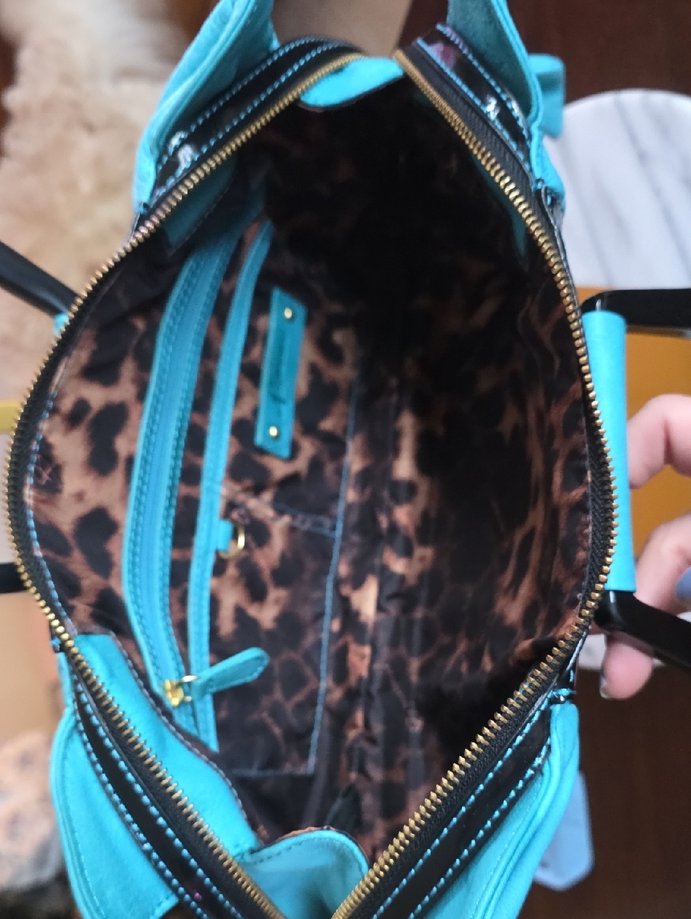 B Makowsky Blue and black Leather Bow Bag ๐๐ - Picture 13 of 14